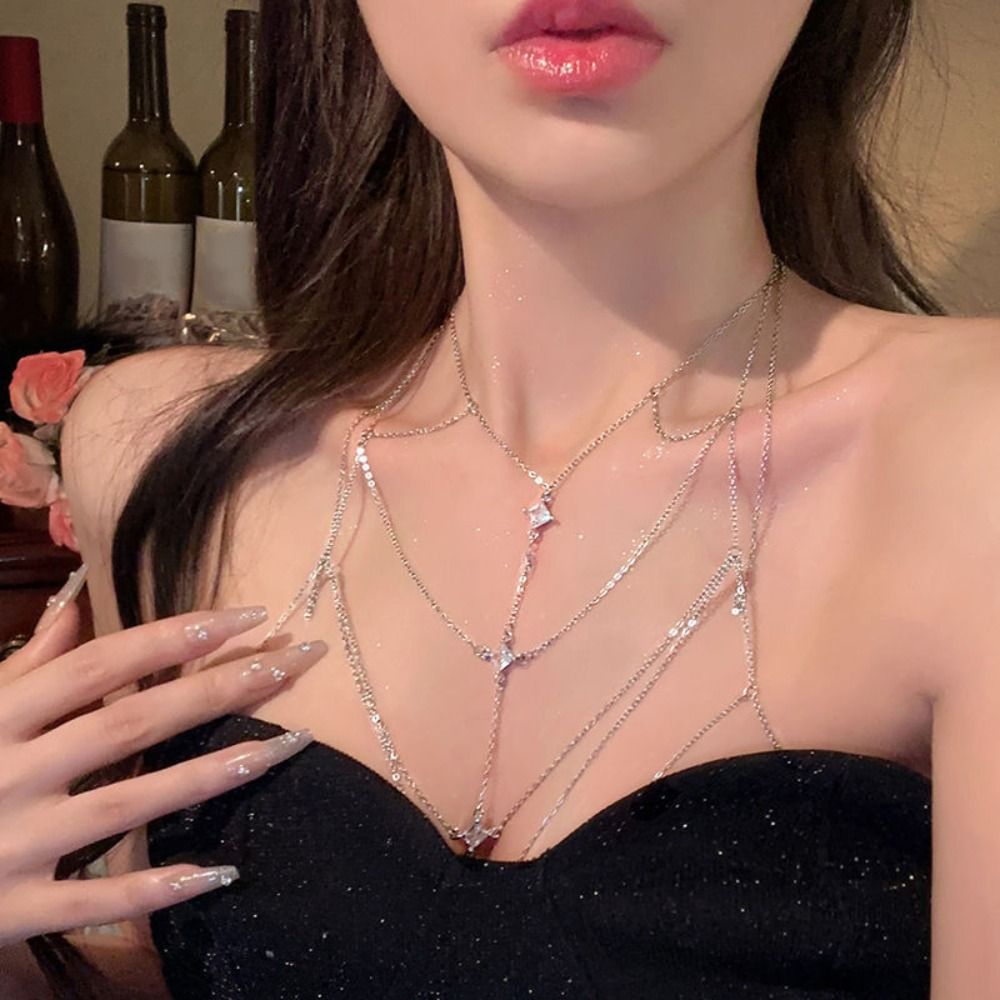 Glitter Rhinestone Bust Chain  - Body Jewelry Trend ulasan dan harga