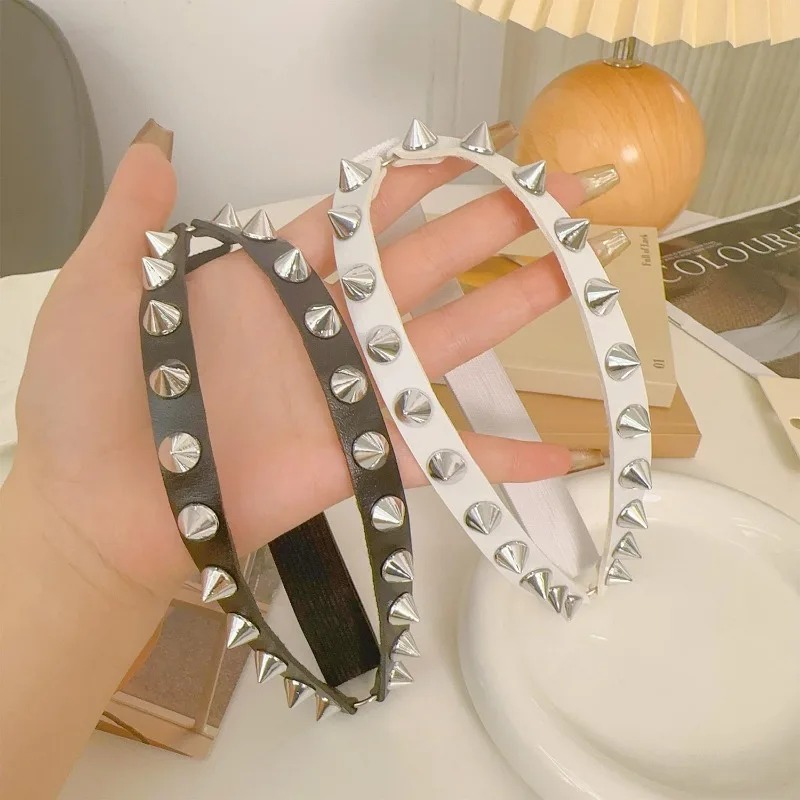 Double Row Cone Spike Leg Gart - Body Jewelry Online ulasan dan harga